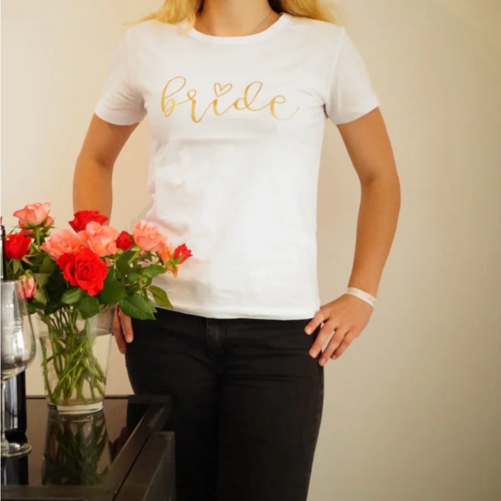 ⭐️White Short Sleeve w/Gold Foil “bride” Crew Neck Tee⭐️ NWOT